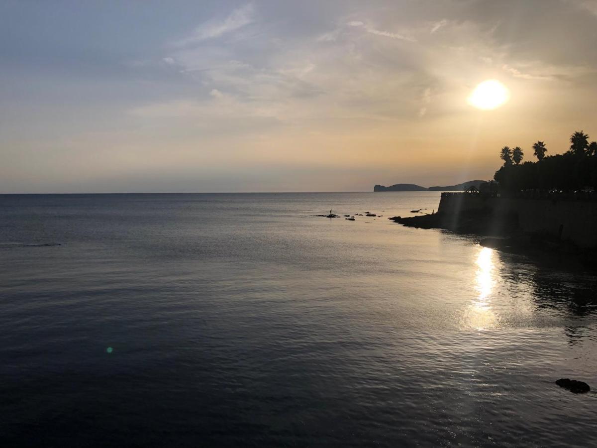 Casa Comoda A Due Passi Dal Lungomare Alghero Kültér fotó
